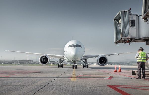 Storm Aviation Limited acquires UK line station network from SR Technics Storm Aviation Limited acquires UK line station network from SR Technics